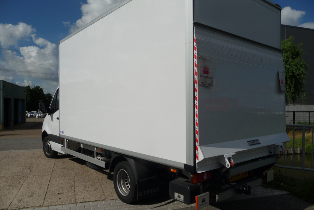 Mercedes-Benz Sprinter 515 CDI Autm. Euro 6 .bak en klep, trekhaak, zijdeur 19