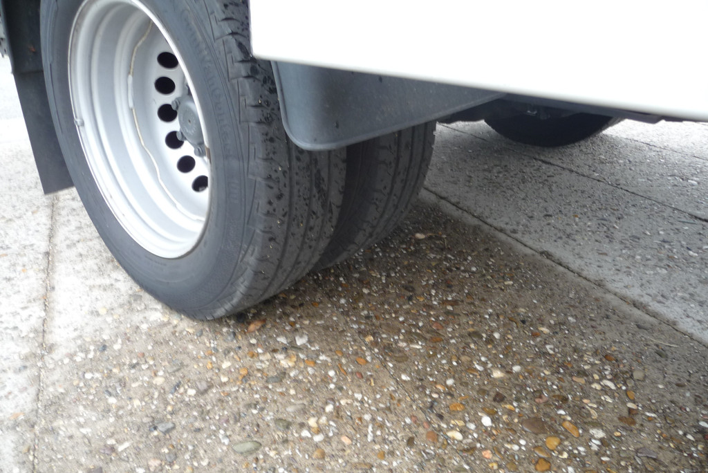 Mercedes-Benz Sprinter 515 CDI Autm bak/klep/trekhaak 12