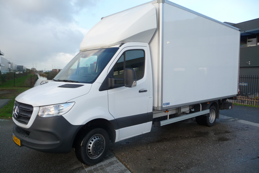 Mercedes-Benz Sprinter 515 CDI Autm trekhaak, bak en klep 21