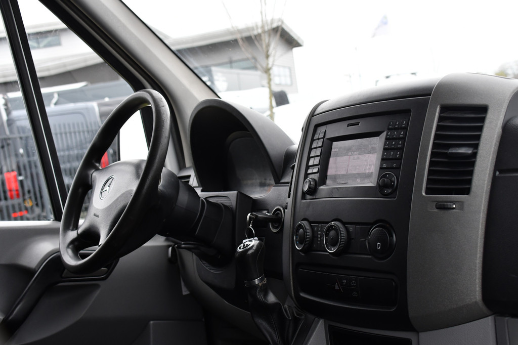 Mercedes-Benz Sprinter 516 2.2 CDI 366 Edition Camera, Cruise, 3500KG Trekhaak, Multimedia, 164PK, Automaat, Uniek! 14