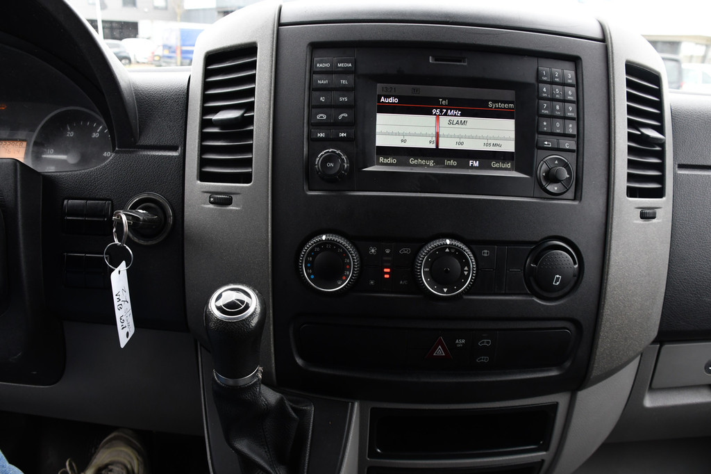 Mercedes-Benz Sprinter 516 2.2 CDI 366 Edition Camera, Cruise, 3500KG Trekhaak, Multimedia, 164PK, Automaat, Uniek! 17