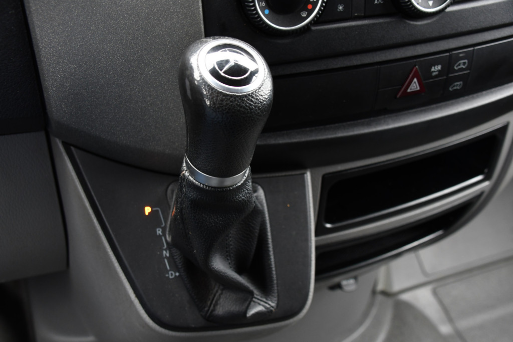 Mercedes-Benz Sprinter 516 2.2 CDI 366 Edition Camera, Cruise, 3500KG Trekhaak, Multimedia, 164PK, Automaat, Uniek! 18