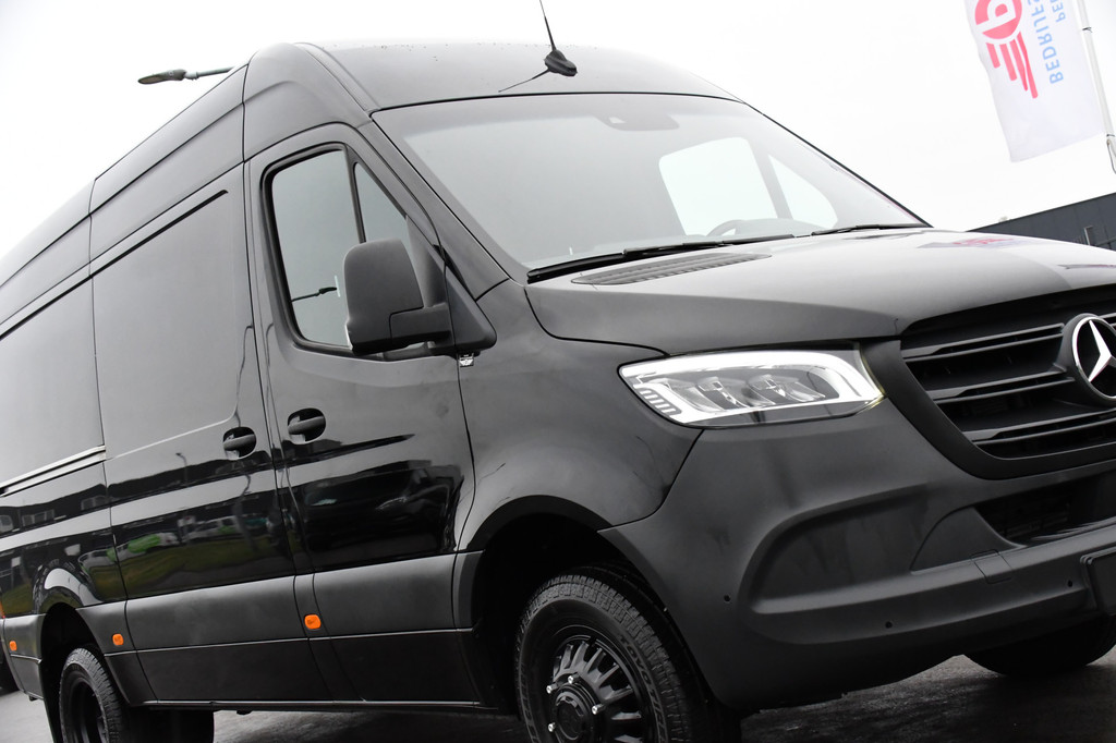 Mercedes-Benz Sprinter 516 2.2 CDI L2H2 Black Edition Camera, Cruise, Carplay, LED, 3500kg Trekhaak, Stoelverwarming, 164pk, Automaat, Sensoren, Uniek! 19