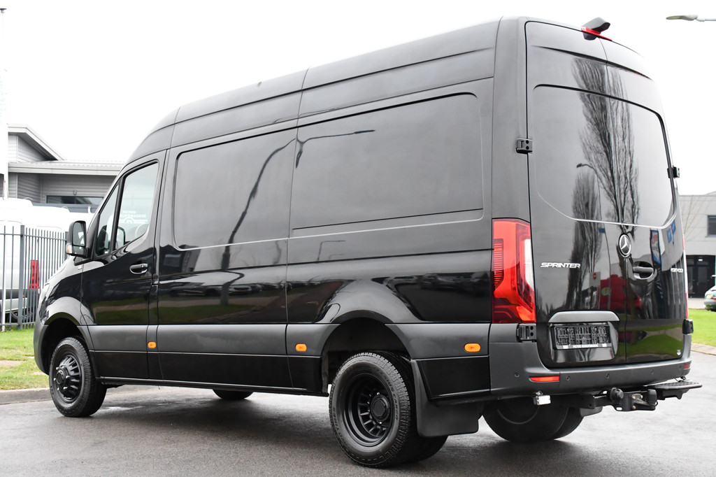 Mercedes-Benz Sprinter 516 2.2 CDI L2H2 Black Edition Camera, Cruise, Carplay, LED, 3500kg Trekhaak, Stoelverwarming, 164pk, Automaat, Sensoren, Uniek! 3