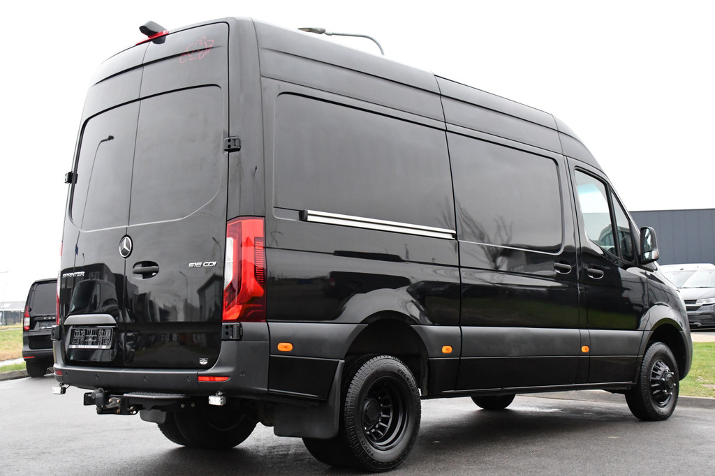 Mercedes-Benz Sprinter 516 2.2 CDI L2H2 Black Edition Camera, Cruise, Carplay, LED, 3500kg Trekhaak, Stoelverwarming, 164pk, Automaat, Sensoren, Uniek! 6
