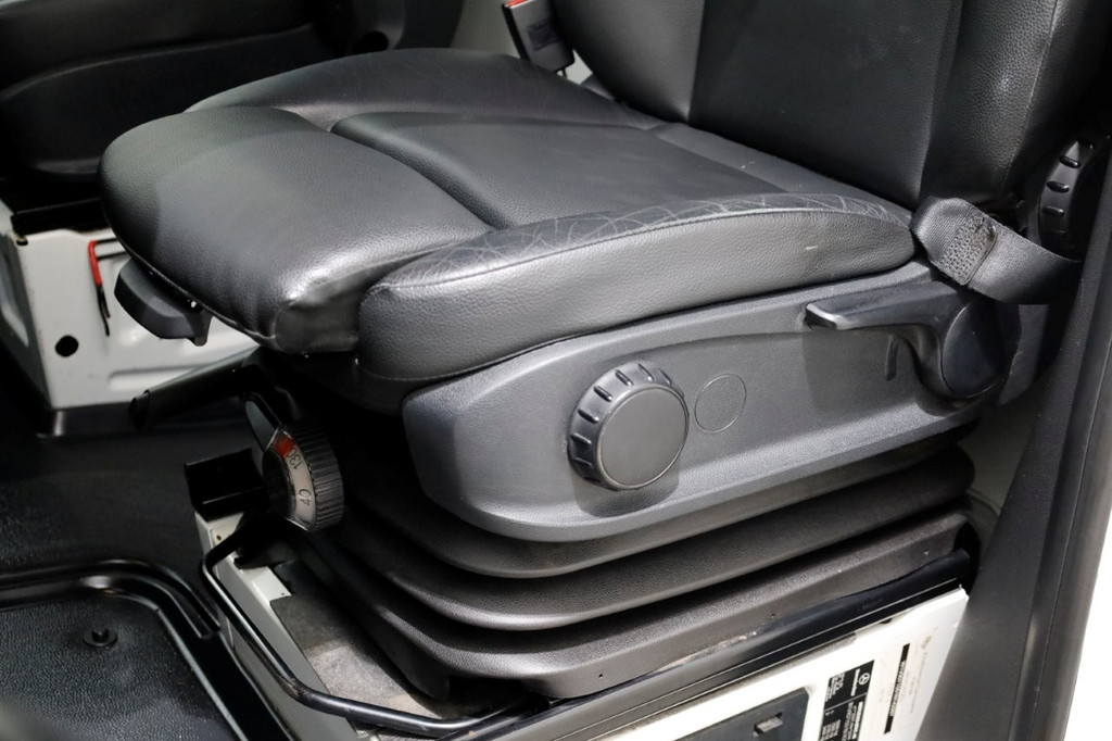 Mercedes-Benz Sprinter 516 CDI 163pk 7G Automaat Bakwagen met 1000kg laadklep 2381kg laadverm. 06-2021 17
