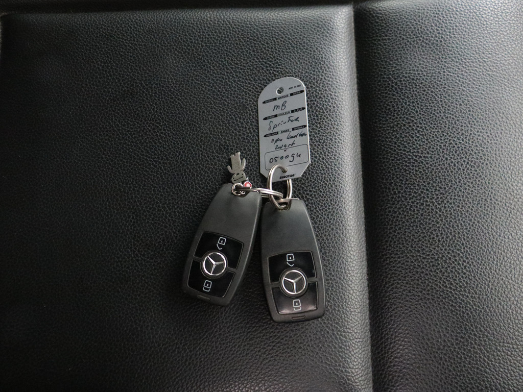 Mercedes-Benz Sprinter 516CDI Kipper | Toolbox | 3500Kg Trekhaak | Airco | Cruise | 3-Persoons | Mbux 7