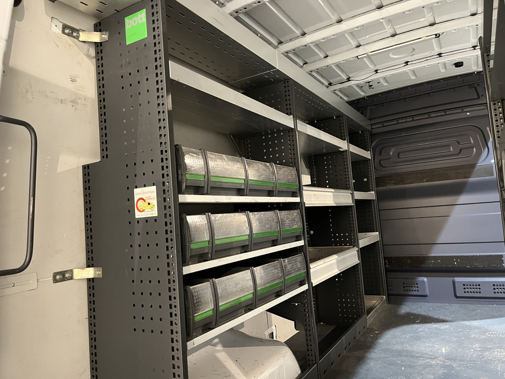 Mercedes-Benz Sprinter 516 CDI L2H2 4X4 / Euro 6 / Servicebus / Bott Inrichting / GVW 5.000 KG / Trekhaak 3500 KG / Dubbel Lucht / Tacho / Airco / Camera / 13