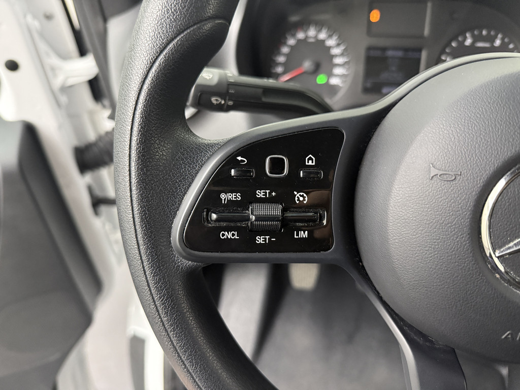 Mercedes-Benz Sprinter 519CDI Bakwagen+Laadklep | Dakspoiler | 2.35 Mtr hoog | Multimedia | Airco | Cruise | 3-Zits 17