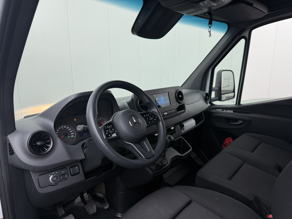 Mercedes-Benz Sprinter 519CDI Bakwagen+Laadklep | Dakspoiler | 2.35 Mtr hoog | Multimedia | Airco | Cruise | 3-Zits 8