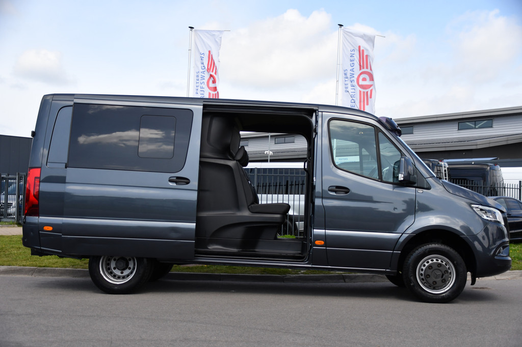 Mercedes-Benz Sprinter 519 V6 3.0 CDI L2H1 DC PB Edition N1, Cruise, Camera, Carplay, LED, 2 x Schuifdeur, 3500kg trekhaak, 10,5 Mbux, Leder, 11