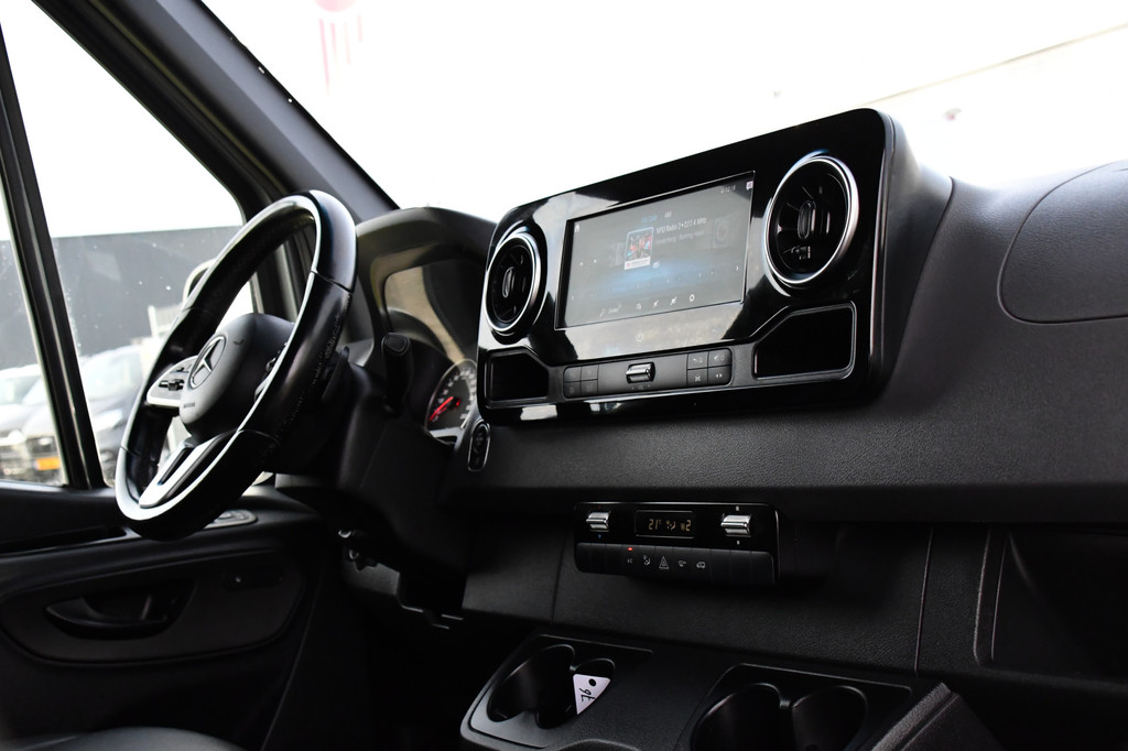 Mercedes-Benz Sprinter 519 V6 3.0 CDI L3H2 PB Edition Adaptieve Cruise, Camera, 10,5 Mbux, 3500kg Trekhaak, Carplay, LED, Leder, Stoelverwarming, 190pk, Uniek! 13