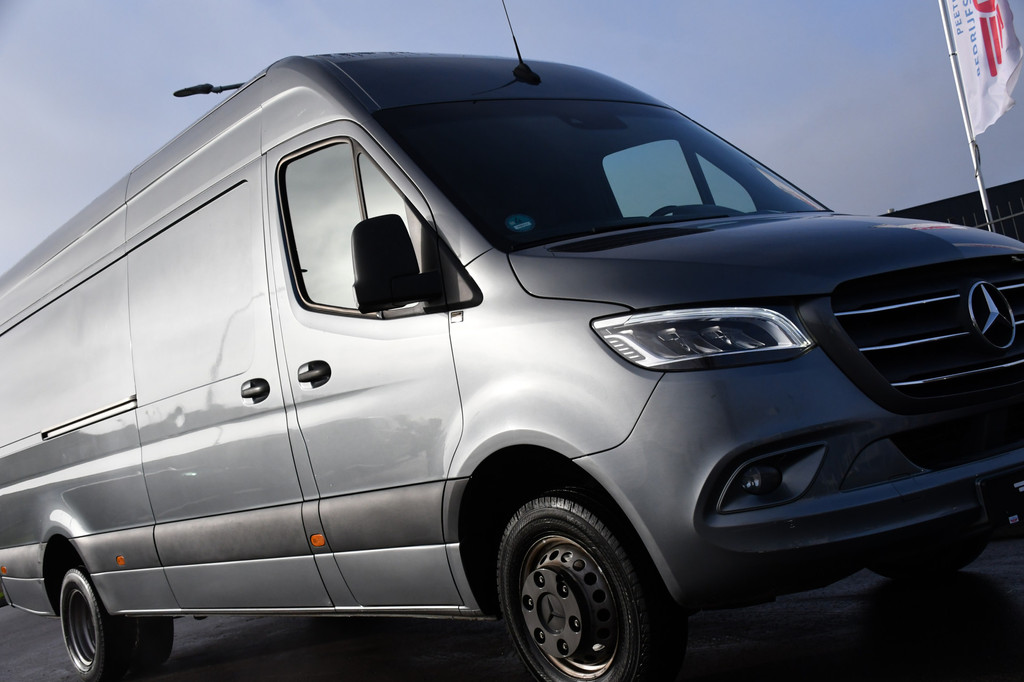Mercedes-Benz Sprinter 519 V6 3.0 CDI L3H2 PB Edition Adaptieve Cruise, Camera, 10,5 Mbux, 3500kg Trekhaak, Carplay, LED, Leder, Stoelverwarming, 190pk, Uniek! 19