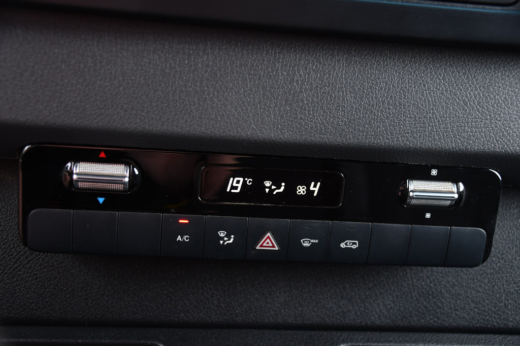 Mercedes-Benz Sprinter 519 V6 3.0 CDI L3H2 PB Edition N1, Camera, Carplay, 3500kg Trekhaak, Mbux, Automaat, Keyless, 3 Zits, Uniek! 21