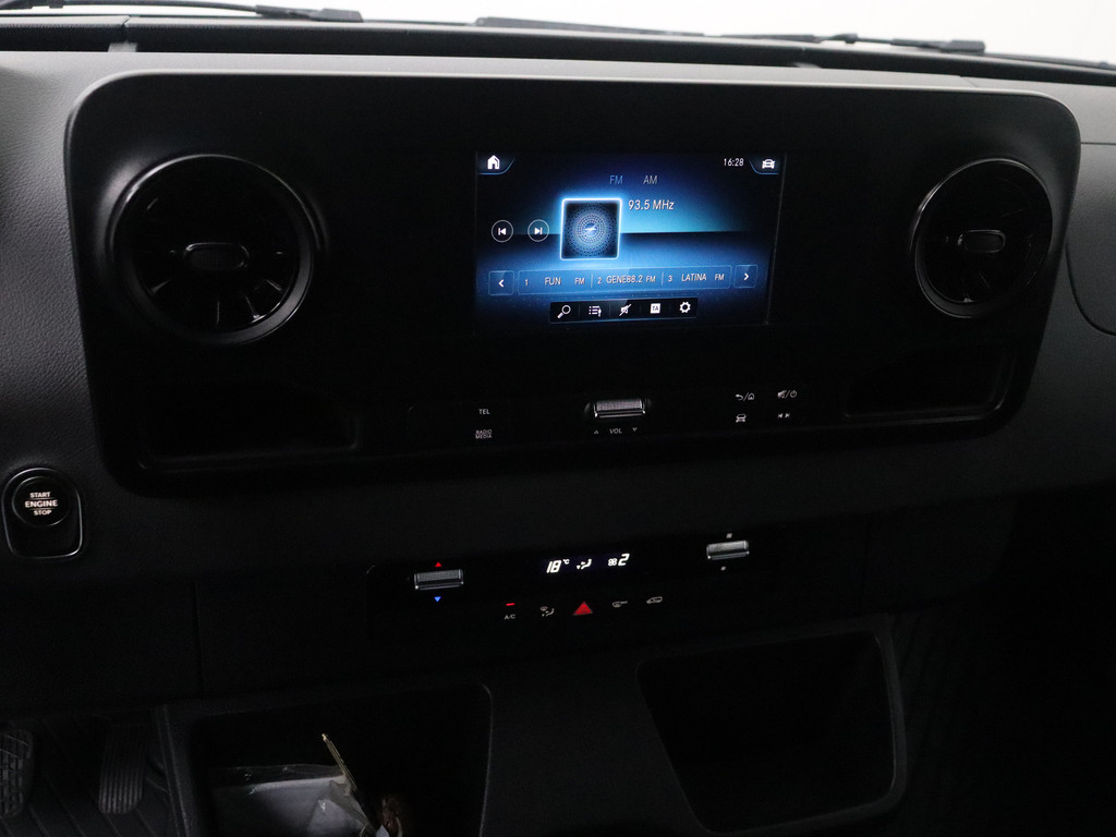 Mercedes-Benz Sprinter 7G-Tronic Automaat L2H2 | Imperiaal | Airco | Multimedia | 3-Persoons | Betimmering 18