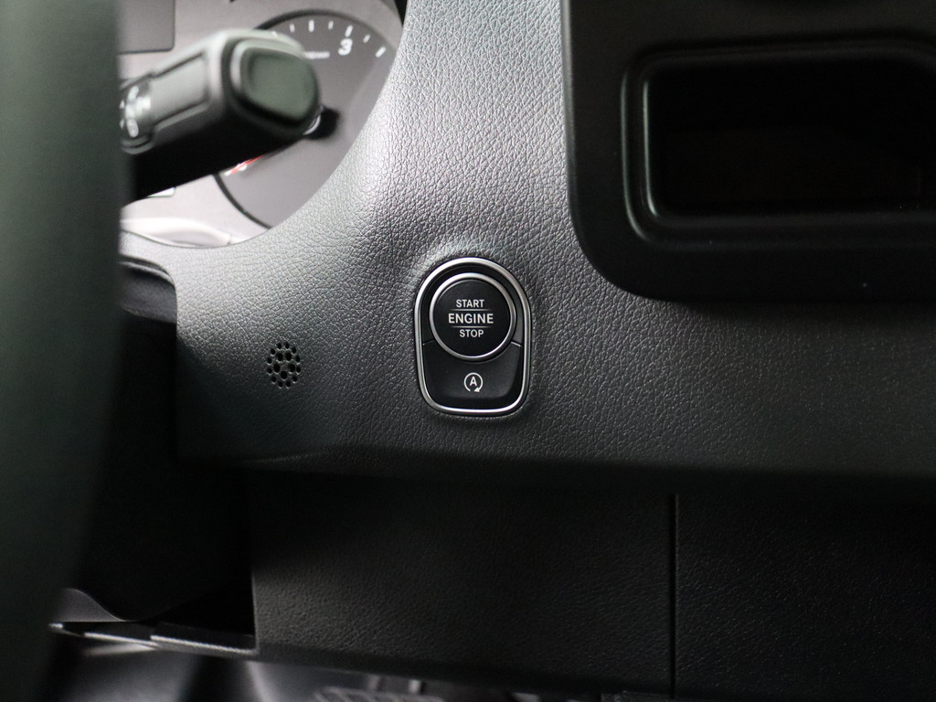 Mercedes-Benz Sprinter 9G-Tronic Automaat Black Edition L2H2 | Vanstep 3500Kg Trekhaak | Mbux Touchscreen | 3-Persoons 17