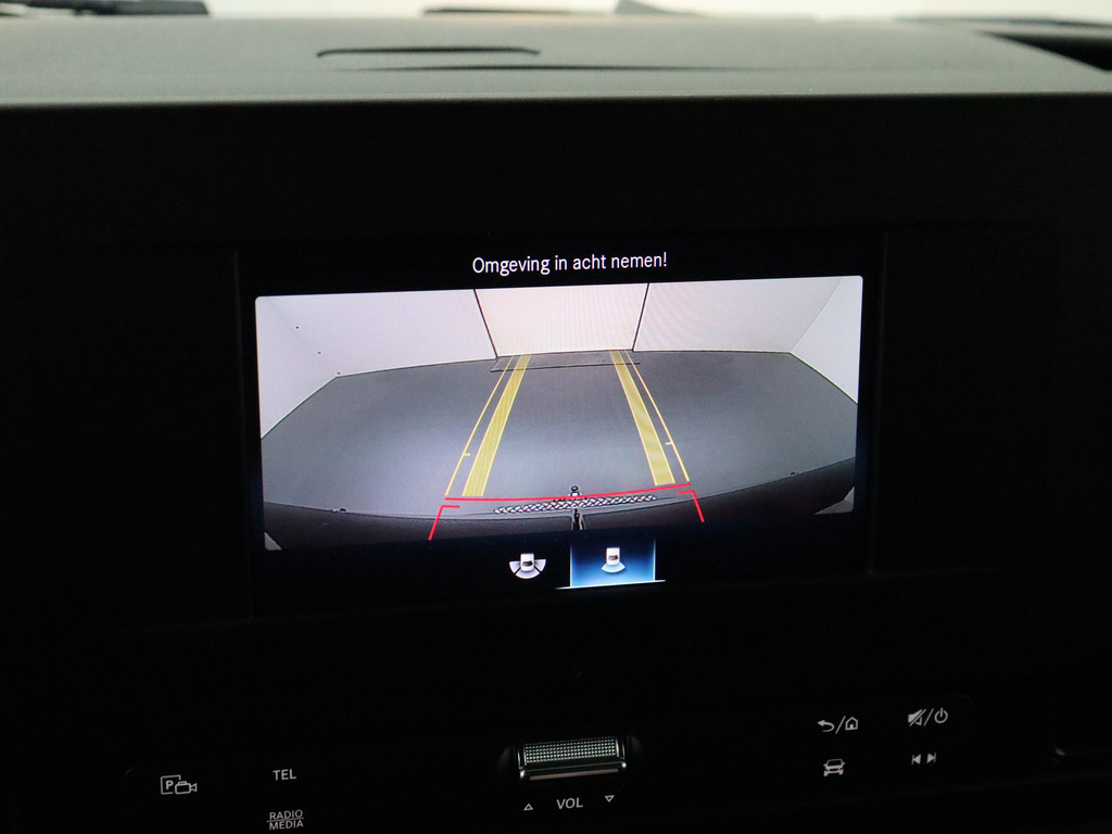 Mercedes-Benz Sprinter 9G-Tronic Automaat Black Edition L2H2 | Vanstep 3500Kg Trekhaak | Mbux Touchscreen | 3-Persoons 19
