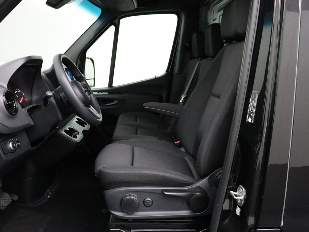 Mercedes-Benz Sprinter 9G-Tronic Automaat Black Edition L2H2 | Vanstep 3500Kg Trekhaak | Mbux Touchscreen | 3-Persoons 20