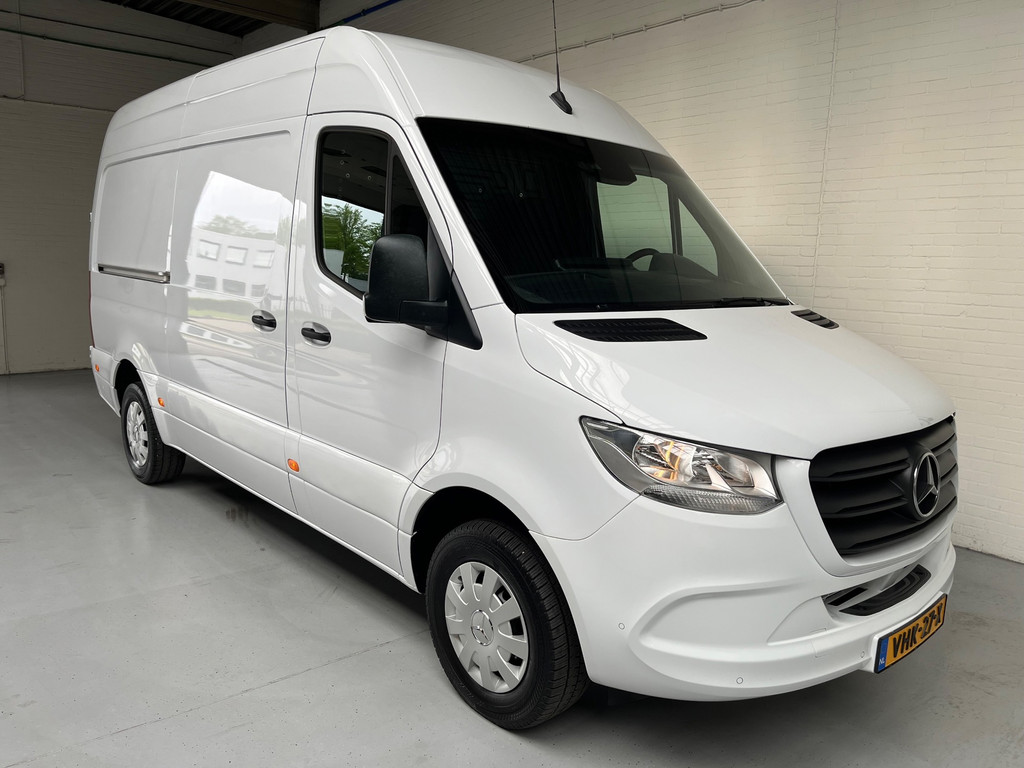 Mercedes-Benz Sprinter Automaat 316 2.2 CDI 160pk L2H2 EURO VI-D 3 persoons, M-Bux, CruiseControl, Camera, RIJKLAARPRIJS! NL-BUS 9