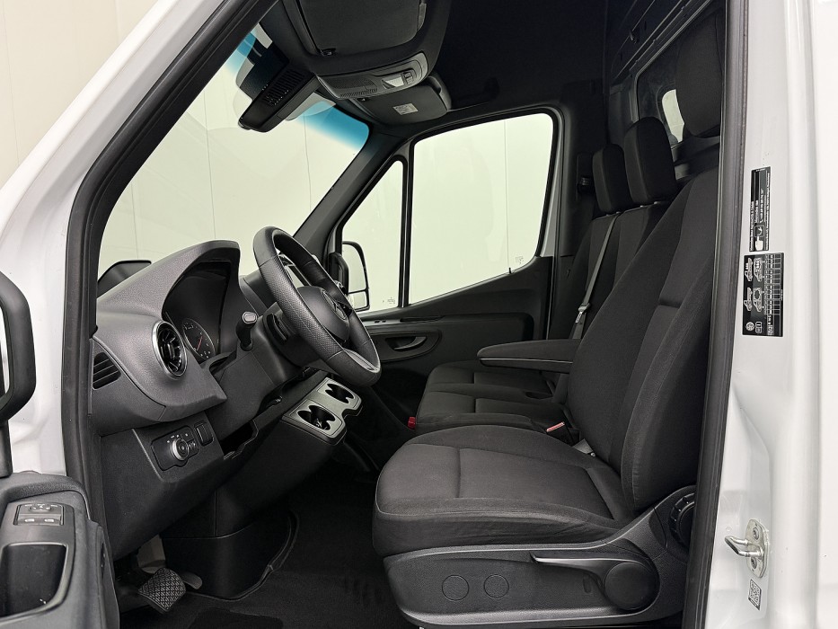 Mercedes-Benz Sprinter Automaat L3H2 Maxi Pro | 10 Touchscreen | Camera | Airco | Cruise | 3-Zits 21