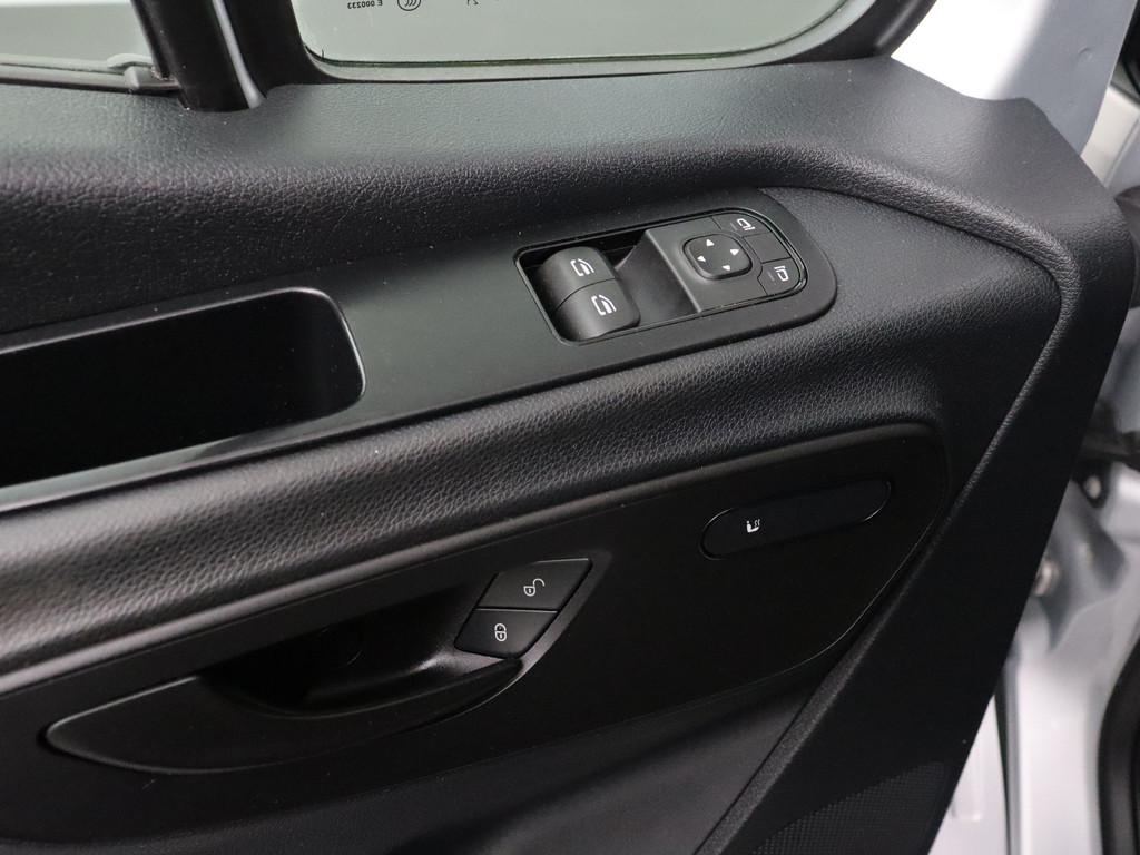 Mercedes-Benz Sprinter L1H1 | Werkplaatsinrichting | Kastenwand | Navigatie | Camera | Airco | Multimedia 8