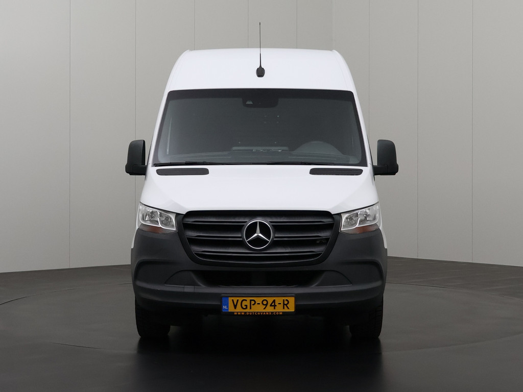 Mercedes-Benz Sprinter L2H2 | Werkplaats | Oprijplaat | Airco | Multimedia | Camera 10