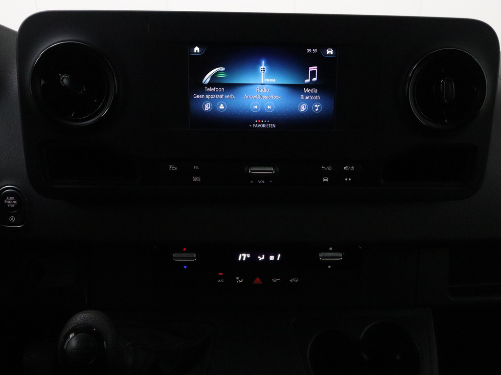 Mercedes-Benz Sprinter L2H2 | Werkplaats | Oprijplaat | Airco | Multimedia | Camera 18