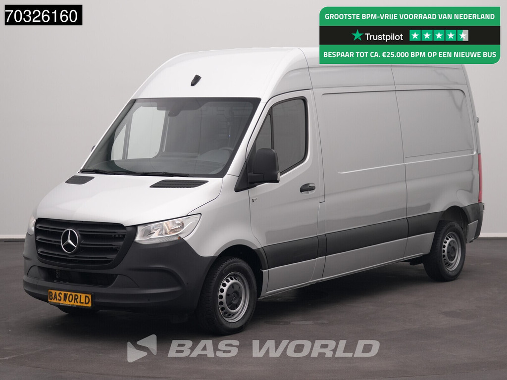 Mercedes-Benz Sprinter 215 CDI Automaat 150pk L2H2 MBUX Camera Airco Parkeersensoren CarPlay Euro6 L2 Airco
