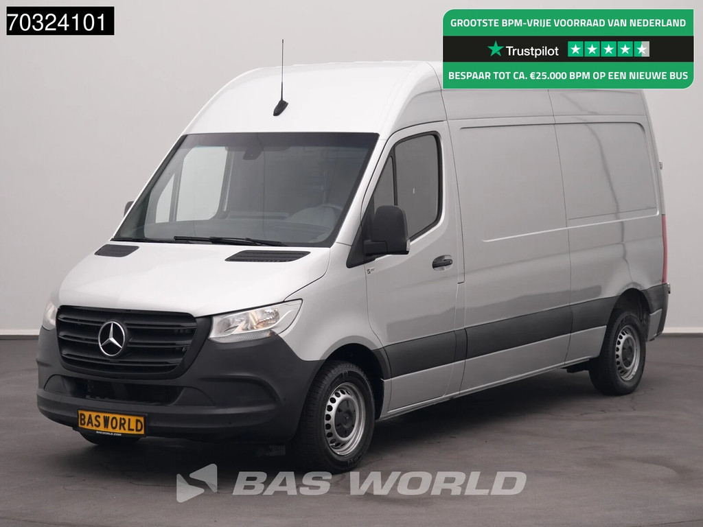 Mercedes-Benz Sprinter 215 CDI Automaat 150pk L2H2 MBUX Camera Airco Parkeersensoren CarPlay Euro6 L2 Airco