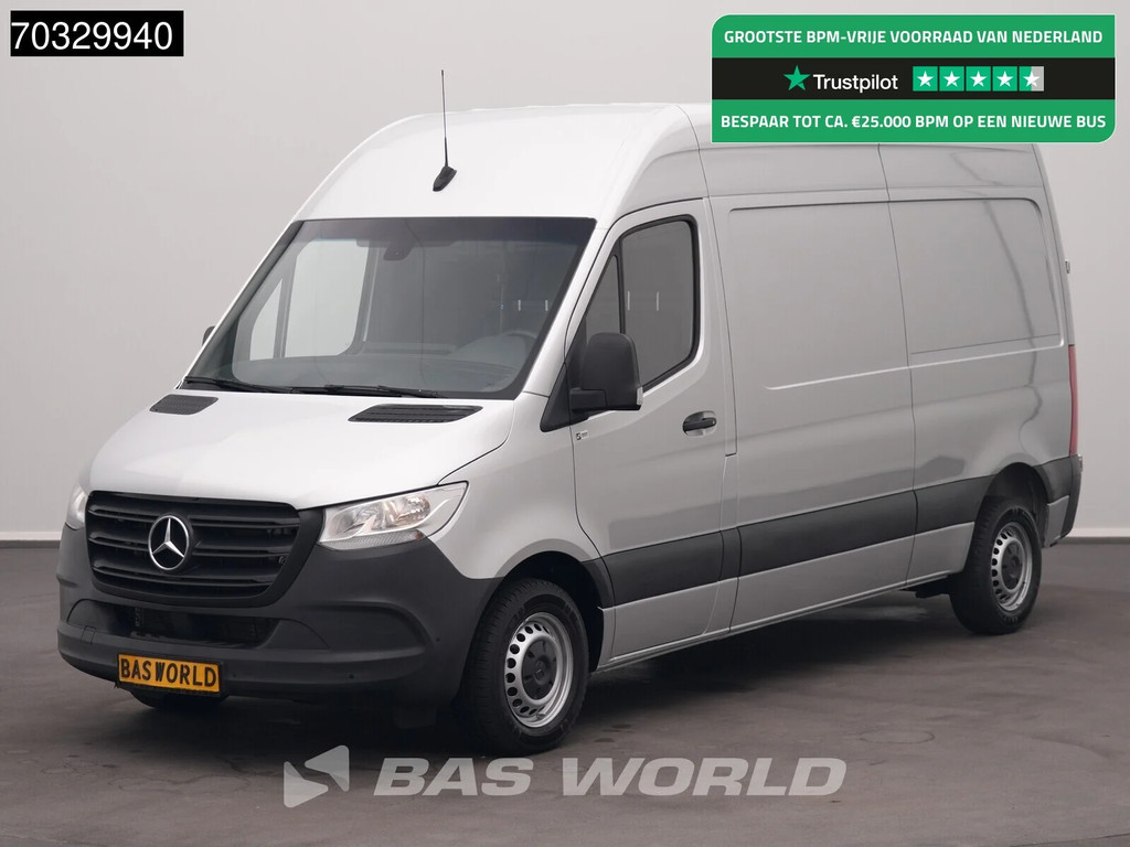 Mercedes-Benz Sprinter 215 CDI Automaat 150pk L2H2 MBUX Camera Airco Parkeersensoren CarPlay Euro6 L2 Airco