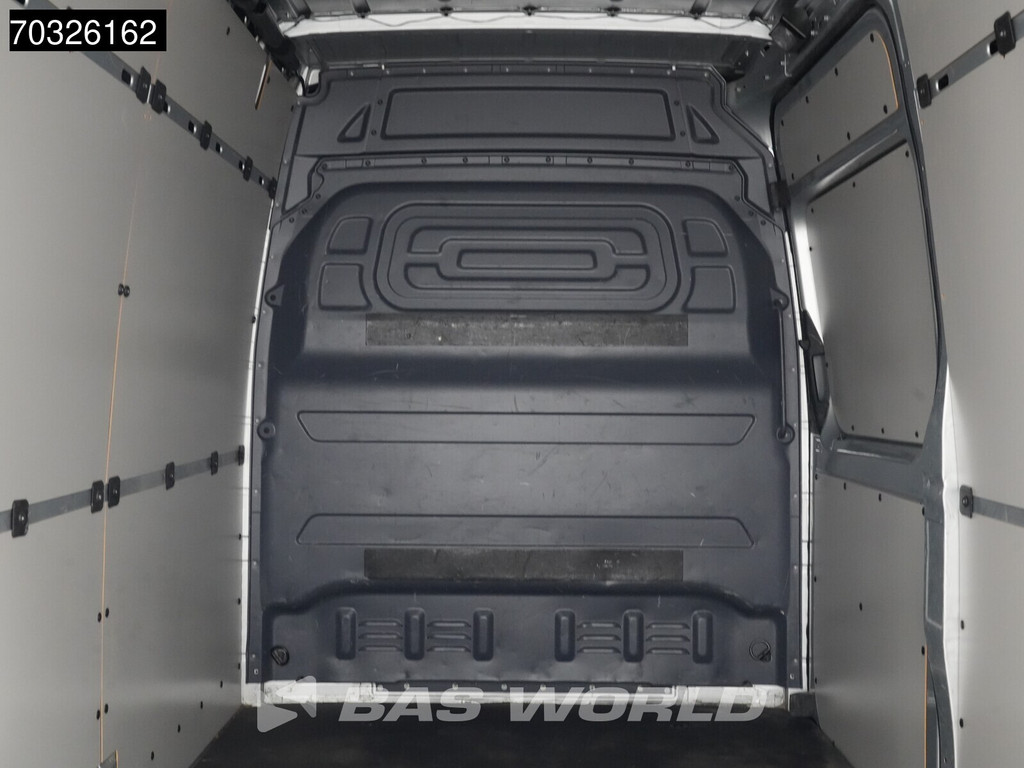 Mercedes-Benz Sprinter 215 CDI Automaat 150pk L2H2 MBUX Camera Airco Parkeersensoren CarPlay Euro6 L2 Airco 10