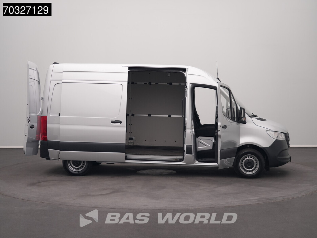 Mercedes-Benz Sprinter 215 CDI Automaat 150pk L2H2 MBUX Camera Airco Parkeersensoren CarPlay Euro6 L2 Airco 10