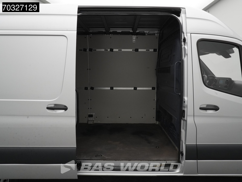 Mercedes-Benz Sprinter 215 CDI Automaat 150pk L2H2 MBUX Camera Airco Parkeersensoren CarPlay Euro6 L2 Airco 11