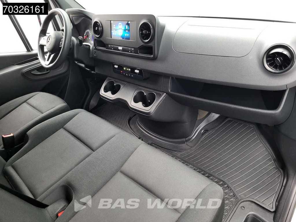 Mercedes-Benz Sprinter 215 CDI Automaat 150pk L2H2 MBUX Camera Airco Parkeersensoren CarPlay Euro6 L2 Airco 11