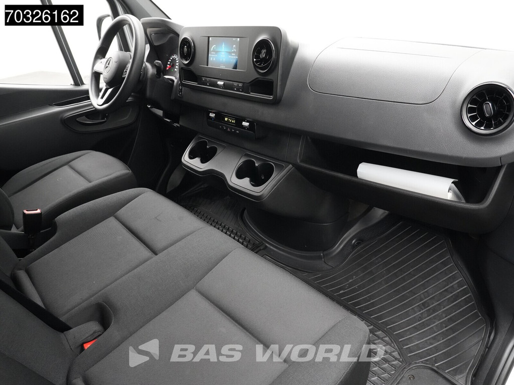 Mercedes-Benz Sprinter 215 CDI Automaat 150pk L2H2 MBUX Camera Airco Parkeersensoren CarPlay Euro6 L2 Airco 13