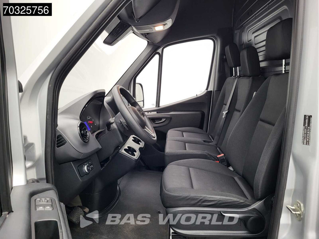 Mercedes-Benz Sprinter 215 CDI Automaat 150pk L2H2 MBUX Camera Airco Parkeersensoren CarPlay Euro6 L2 Airco 14