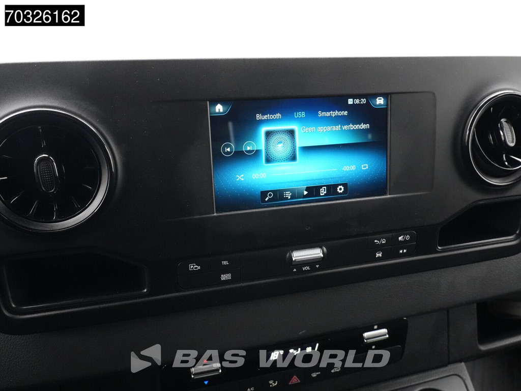 Mercedes-Benz Sprinter 215 CDI Automaat 150pk L2H2 MBUX Camera Airco Parkeersensoren CarPlay Euro6 L2 Airco 15