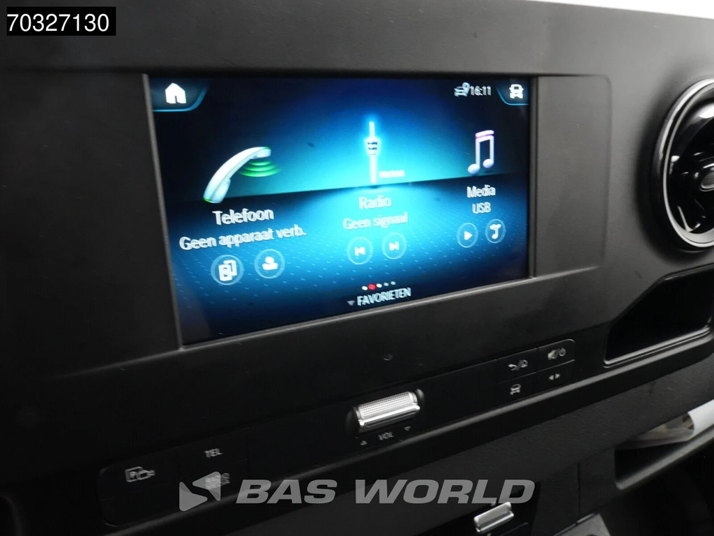 Mercedes-Benz Sprinter 215 CDI Automaat 150pk L2H2 MBUX Camera Airco Parkeersensoren CarPlay Euro6 L2 Airco 15