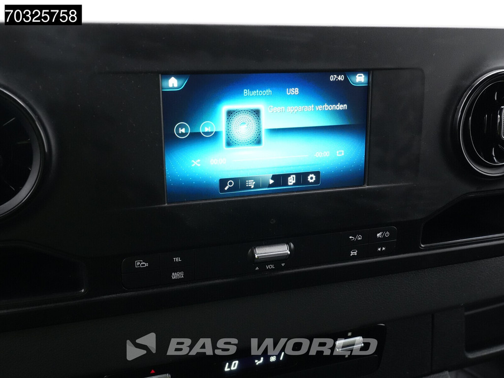Mercedes-Benz Sprinter 215 CDI Automaat 150pk L2H2 MBUX Camera Airco Parkeersensoren CarPlay Euro6 L2 Airco 16