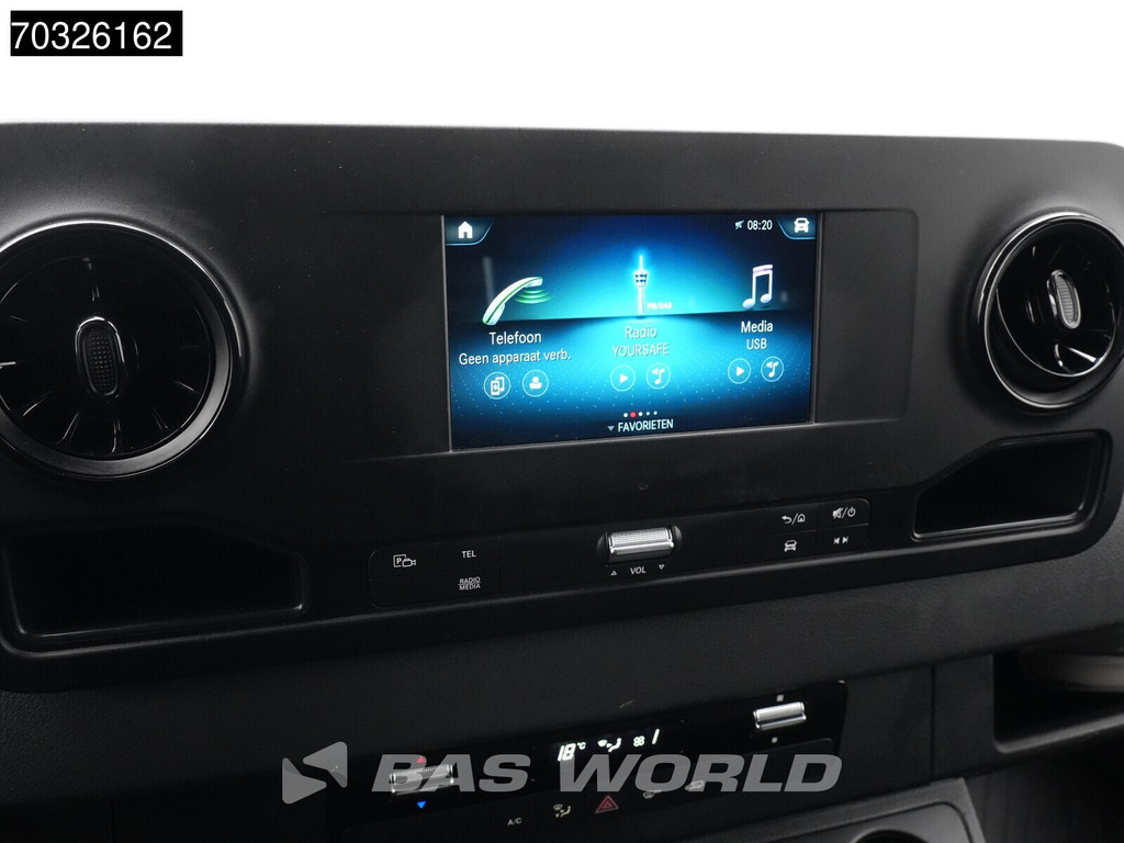 Mercedes-Benz Sprinter 215 CDI Automaat 150pk L2H2 MBUX Camera Airco Parkeersensoren CarPlay Euro6 L2 Airco 17