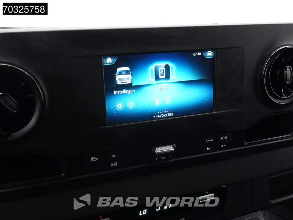 Mercedes-Benz Sprinter 215 CDI Automaat 150pk L2H2 MBUX Camera Airco Parkeersensoren CarPlay Euro6 L2 Airco 17