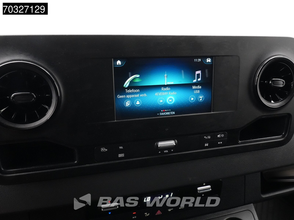 Mercedes-Benz Sprinter 215 CDI Automaat 150pk L2H2 MBUX Camera Airco Parkeersensoren CarPlay Euro6 L2 Airco 17