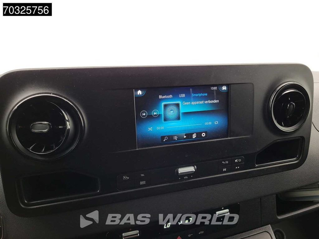 Mercedes-Benz Sprinter 215 CDI Automaat 150pk L2H2 MBUX Camera Airco Parkeersensoren CarPlay Euro6 L2 Airco 17