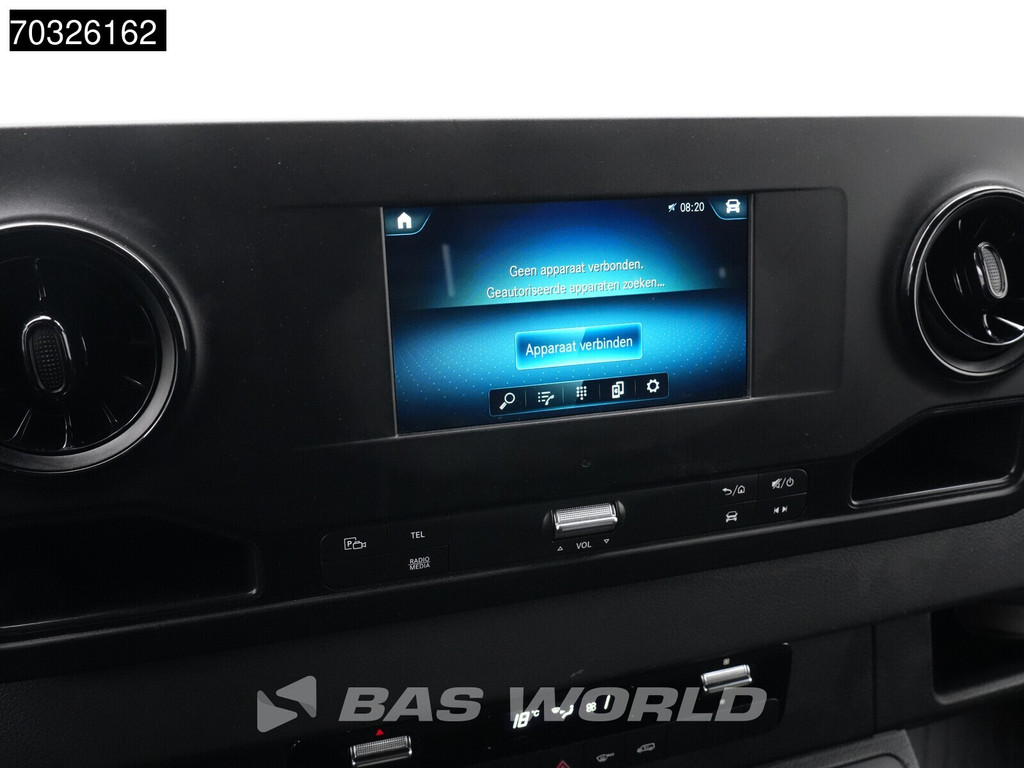 Mercedes-Benz Sprinter 215 CDI Automaat 150pk L2H2 MBUX Camera Airco Parkeersensoren CarPlay Euro6 L2 Airco 18