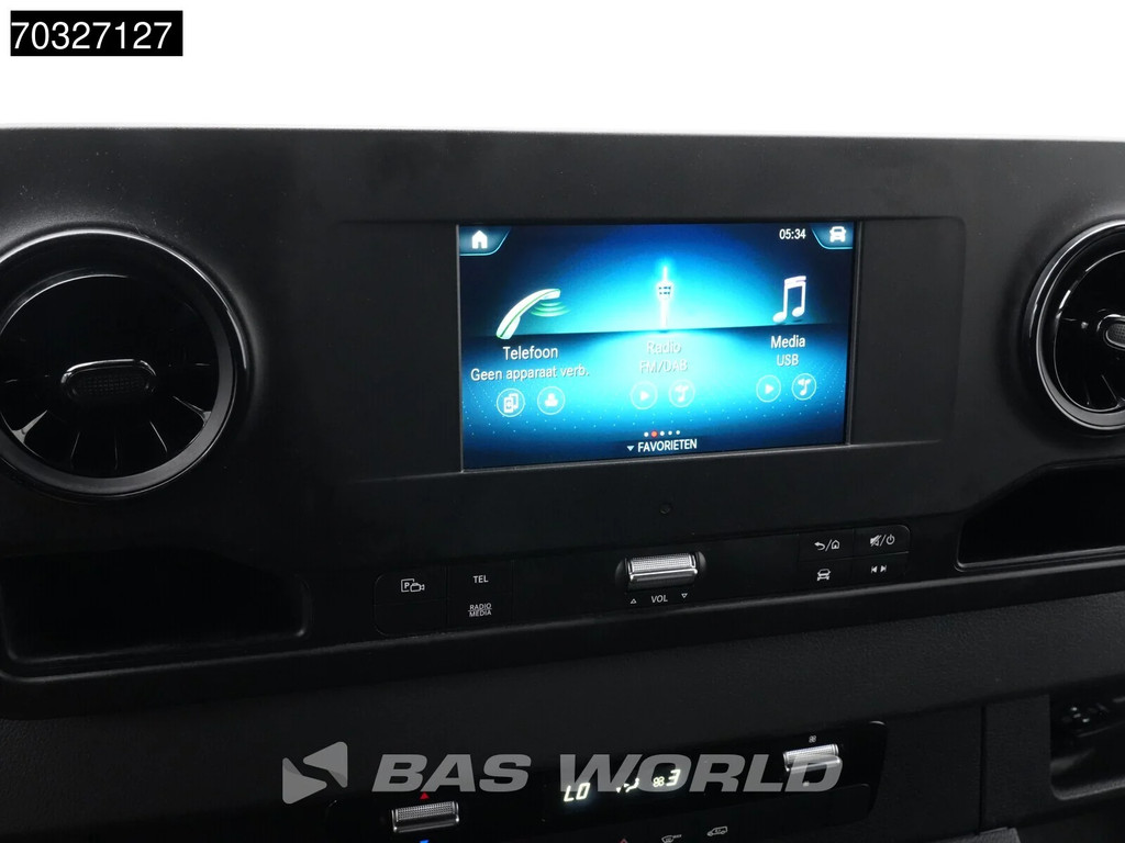 Mercedes-Benz Sprinter 215 CDI Automaat 150pk L2H2 MBUX Camera Airco Parkeersensoren CarPlay Euro6 L2 Airco 18
