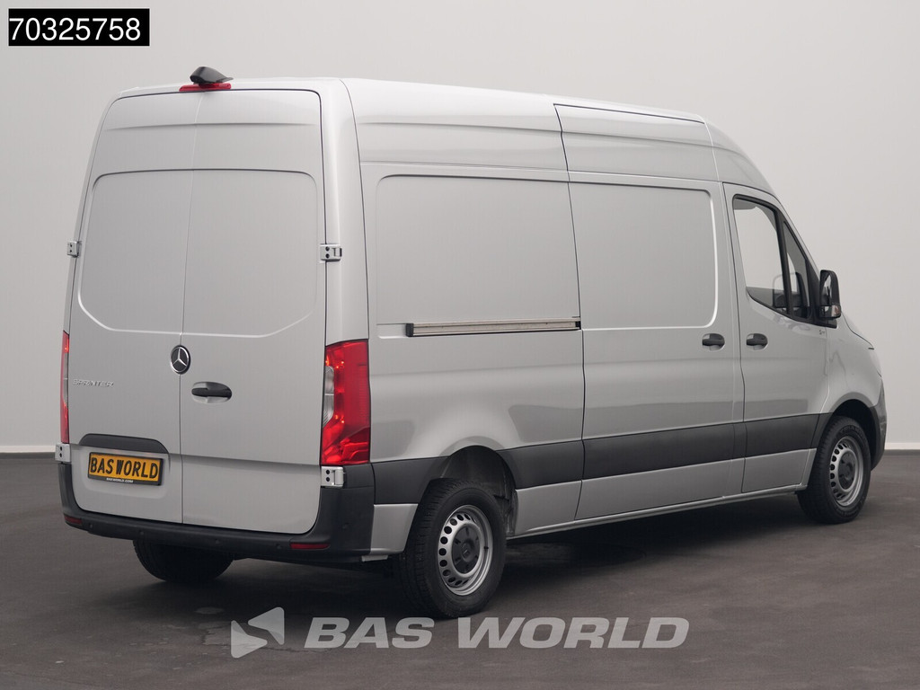 Mercedes-Benz Sprinter 215 CDI Automaat 150pk L2H2 MBUX Camera Airco Parkeersensoren CarPlay Euro6 L2 Airco 2