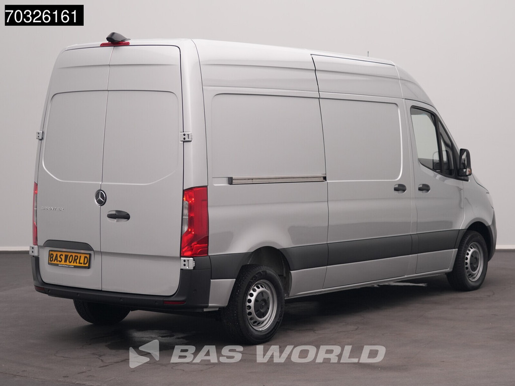 Mercedes-Benz Sprinter 215 CDI Automaat 150pk L2H2 MBUX Camera Airco Parkeersensoren CarPlay Euro6 L2 Airco 2
