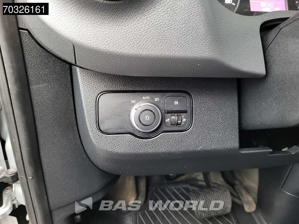 Mercedes-Benz Sprinter 215 CDI Automaat 150pk L2H2 MBUX Camera Airco Parkeersensoren CarPlay Euro6 L2 Airco 20