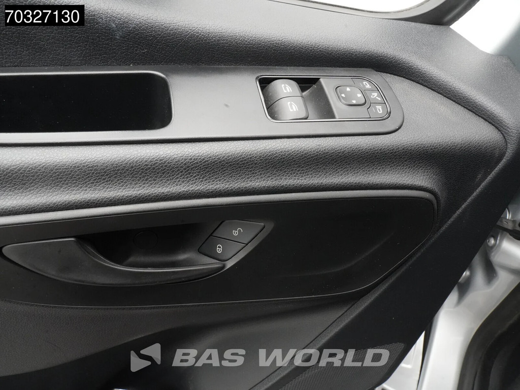 Mercedes-Benz Sprinter 215 CDI Automaat 150pk L2H2 MBUX Camera Airco Parkeersensoren CarPlay Euro6 L2 Airco 21