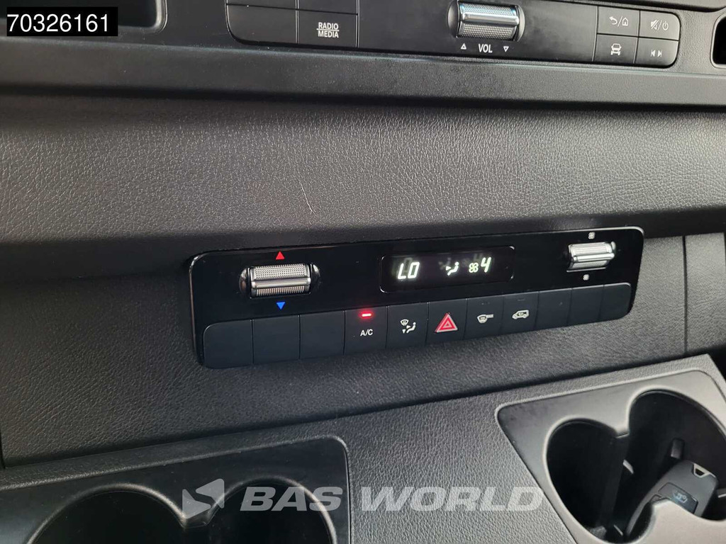 Mercedes-Benz Sprinter 215 CDI Automaat 150pk L2H2 MBUX Camera Airco Parkeersensoren CarPlay Euro6 L2 Airco 21